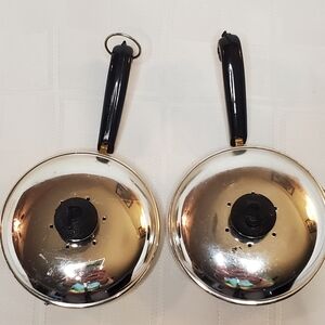 Brillium Skillet, Salt and Pepper Shakers